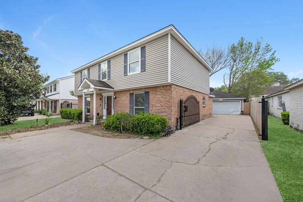 Unit for sale at 11319 Briar Forest Drive, Houston, TX 77077