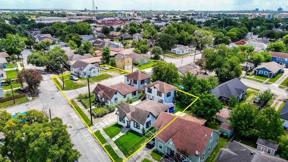 Unit for sale at 4508 Schroeder Street, Houston, TX 77011