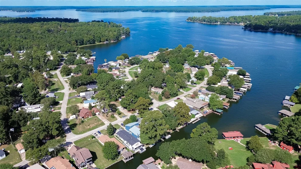 Unit for sale at 14174 Shadow Bay Drive, Willis, TX 77318