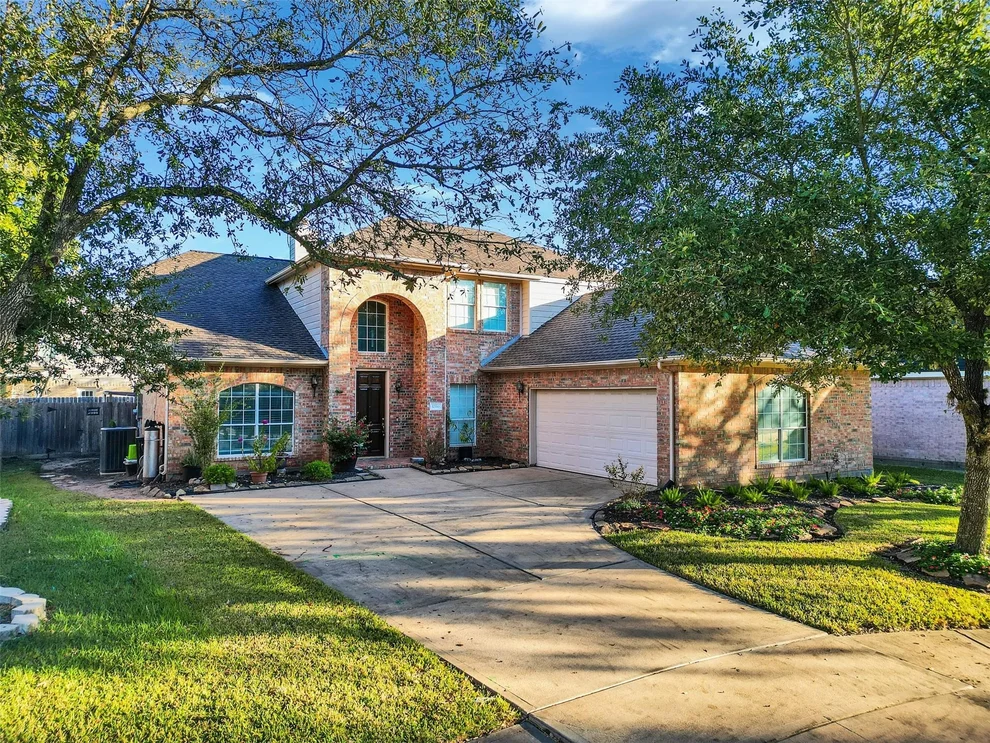Unit for sale at 12330 Aspen Lane, Stafford, TX 77477