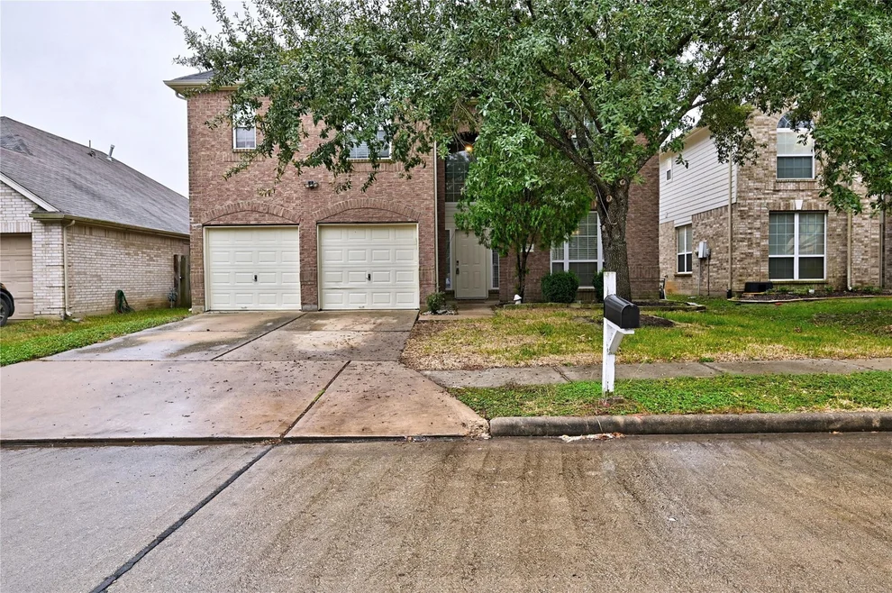 Unit for sale at 11819 Leaf Oak Drive, Houston, TX 77065