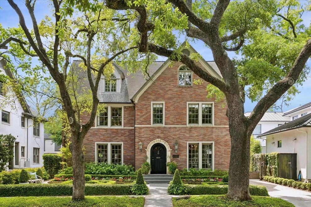 Unit for sale at 2103 South Boulevard, Houston, TX 77098
