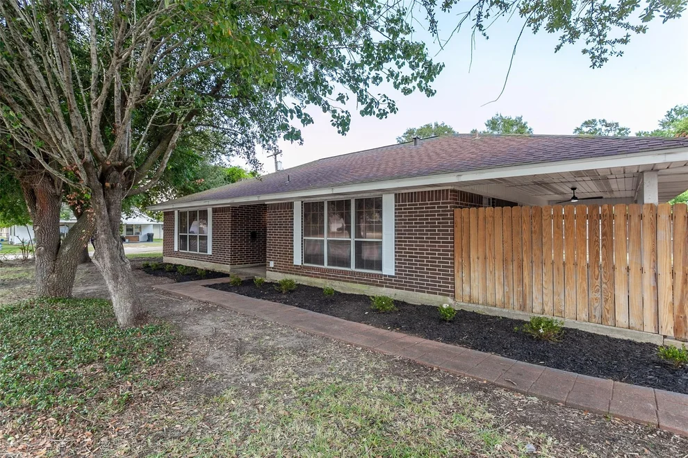 Unit for sale at 505 S 27th Street, Nederland, TX 77627