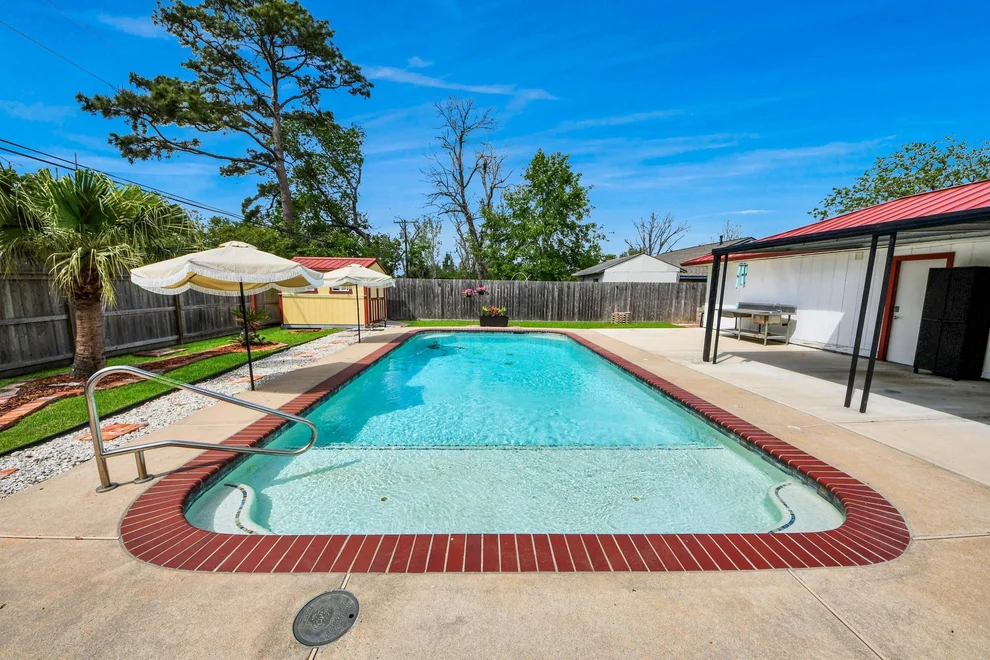 Unit for sale at 158 Highland Terrace, League City, TX 77573