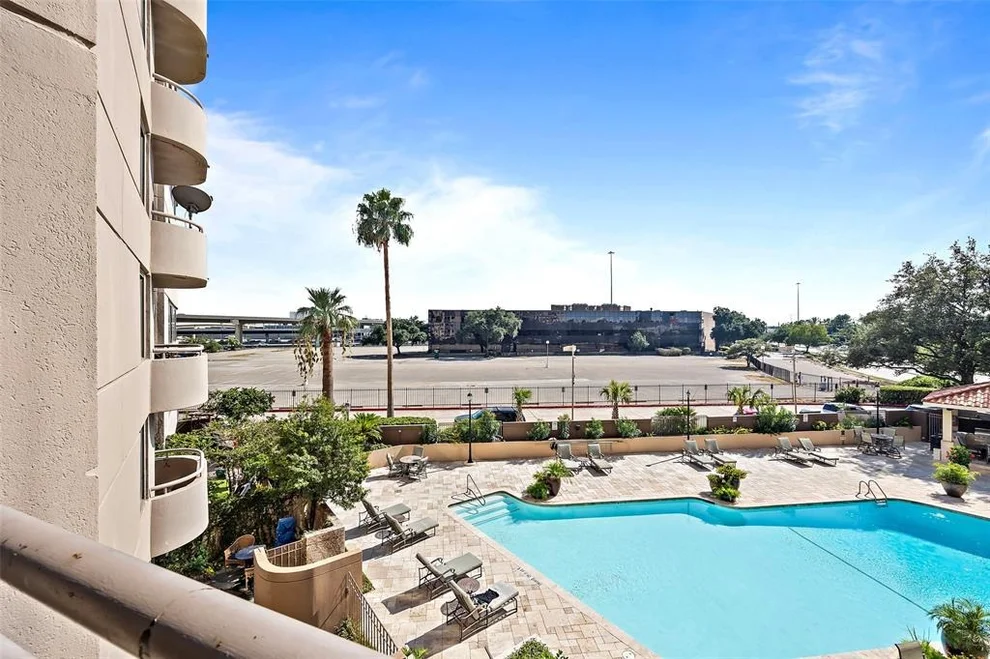 Unit for sale at 3525 Sage Road, Houston, TX 77056