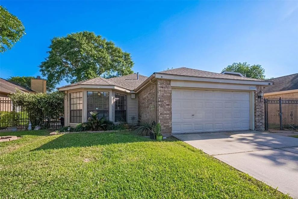 Unit for sale at 13559 Portobello Drive, Houston, TX 77083