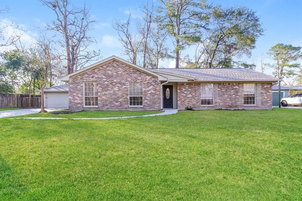 Unit for sale at 2627 N Woodloch Street, Woodloch, TX 77385
