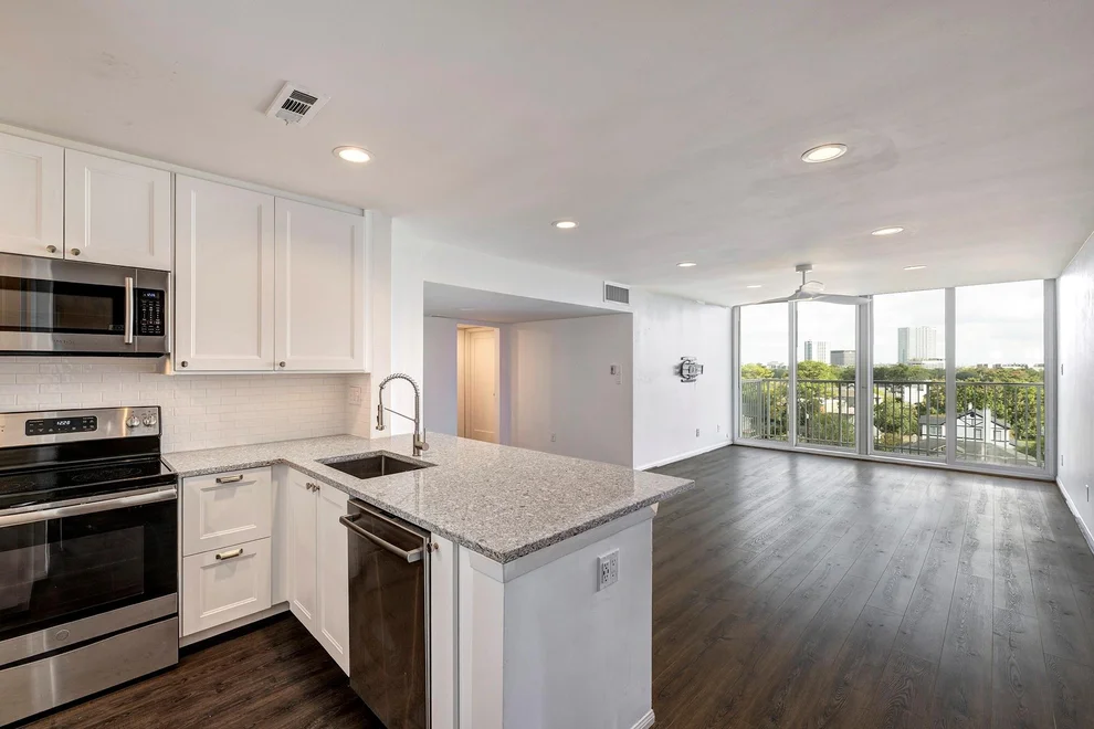 Unit for sale at 3614 Montrose Boulevard, Houston, TX 77006