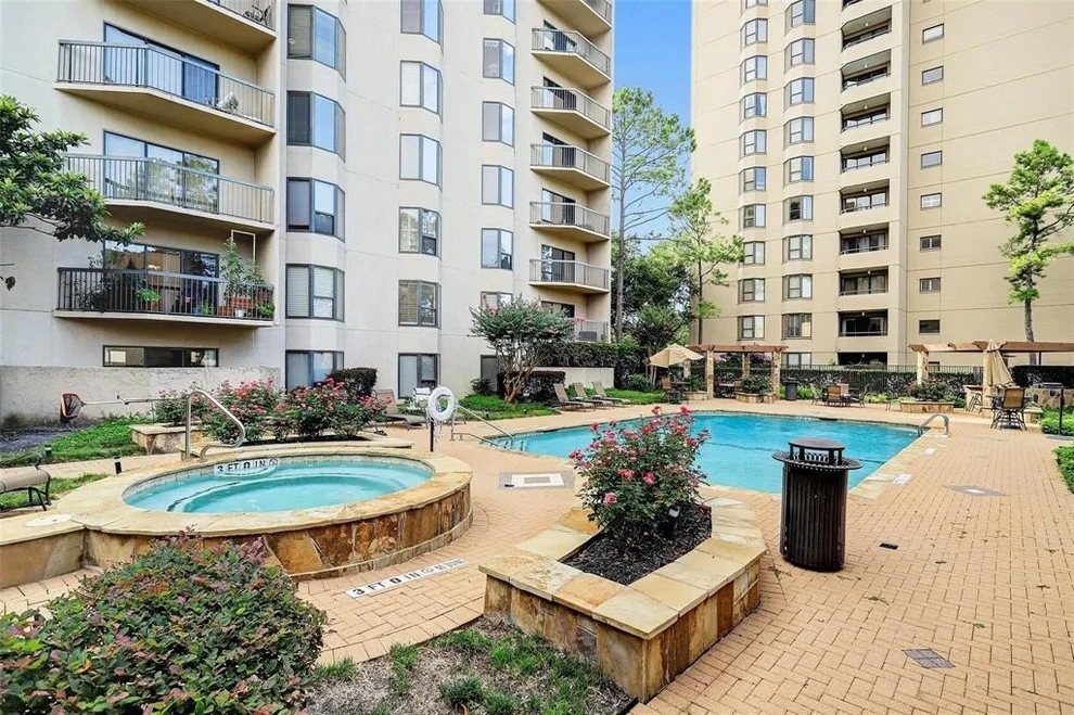 Unit for sale at 661 Bering Drive, Houston, TX 77057
