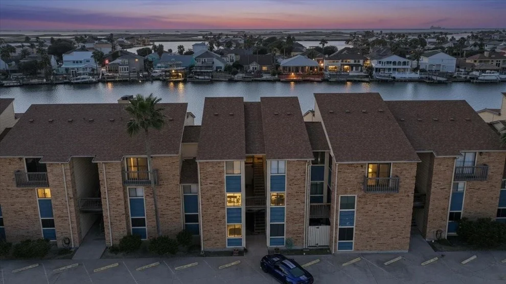 Unit for sale at 15425 Fortuna Bay Dr Drive, Corpus Christi, TX 78418