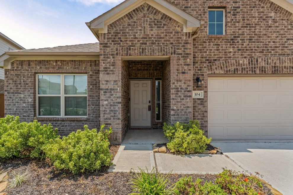 Unit for sale at 104 Solana Point Drive, Katy, TX 77493