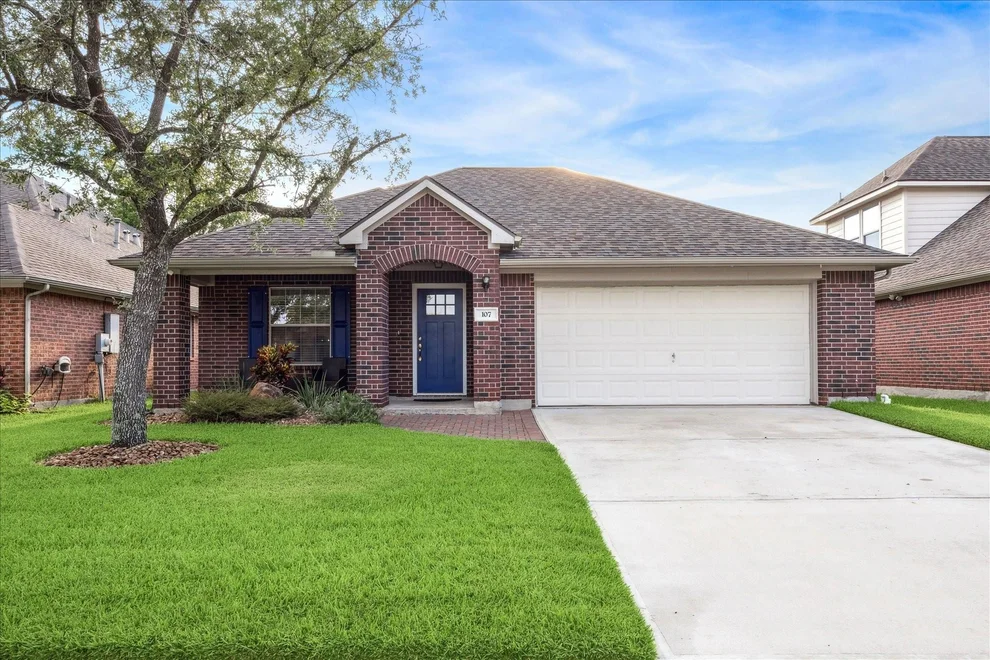 Unit for sale at 107 Rocky Cove Lane, Dickinson, TX 77539