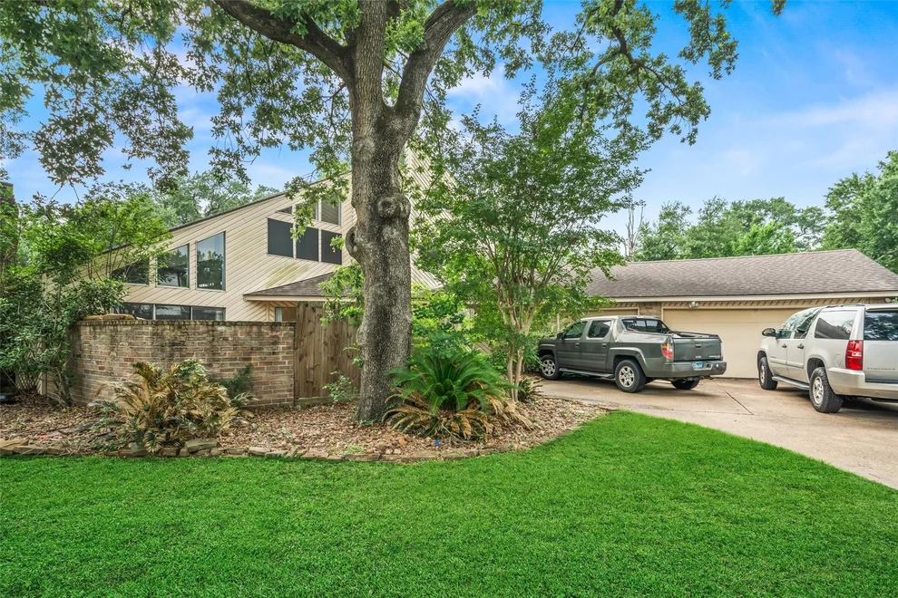 Unit for sale at 16510 De Lozier Street, Jersey Village, TX 77040