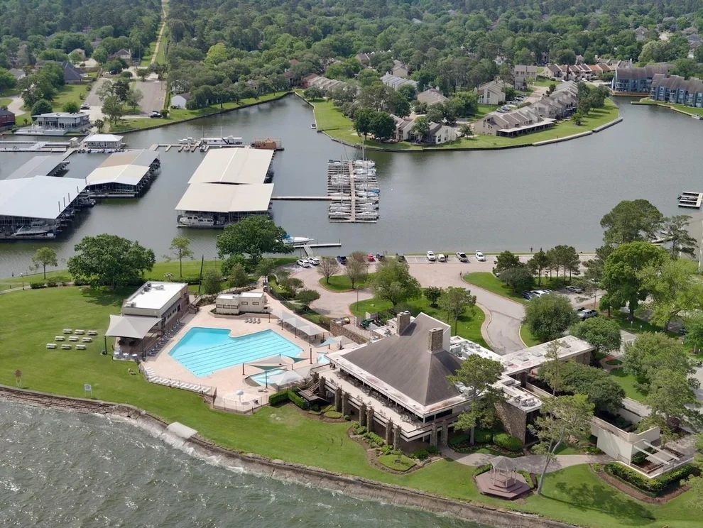 Unit for sale at 12100 Melville Drive, Montgomery, TX 77356