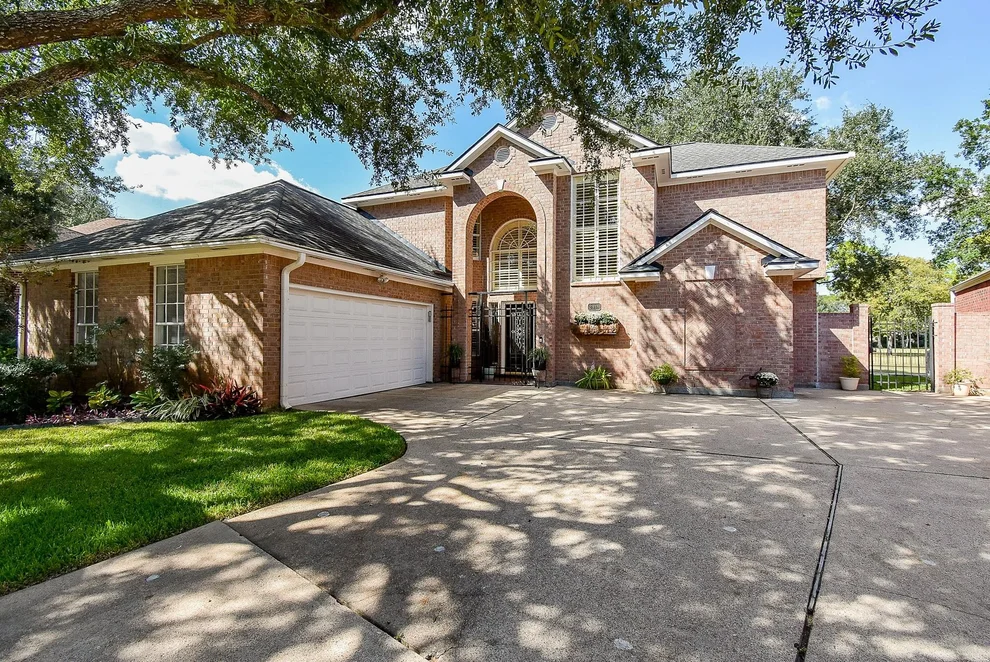 Unit for sale at 2918 Carnoustie Drive, Missouri City, TX 77459