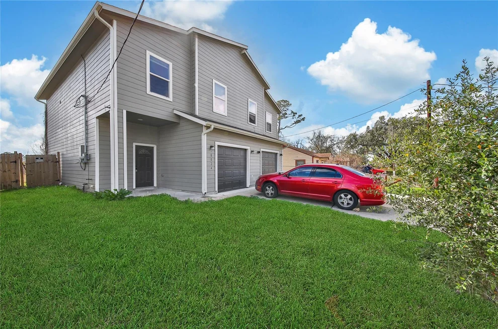 Unit for sale at 8034 Crestview Drive, Houston, TX 77028