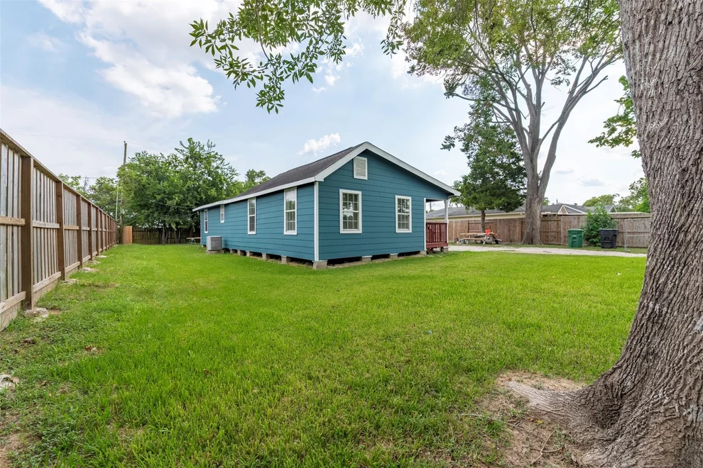 Unit for sale at 6228 Trescon Drive, Houston, TX 77048