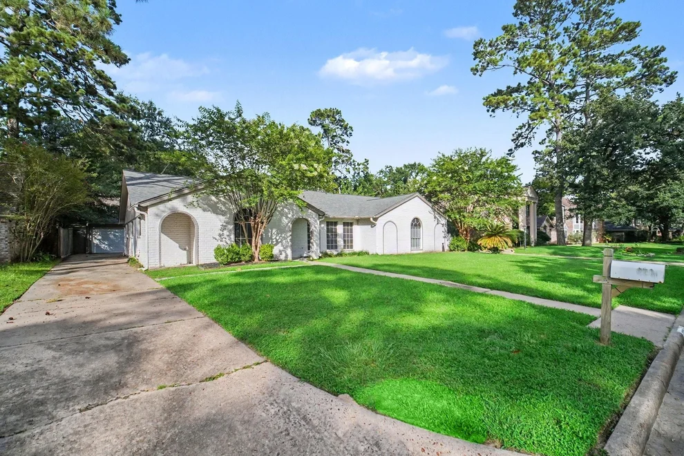 Unit for sale at 12614 Rocky Hill Drive, Houston, TX 77066