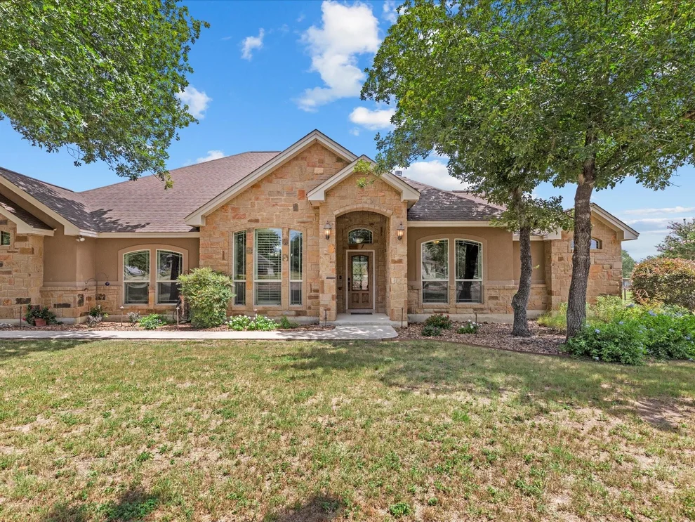 Unit for sale at 192 Copper Ridge Drive, La Vernia, TX 78121