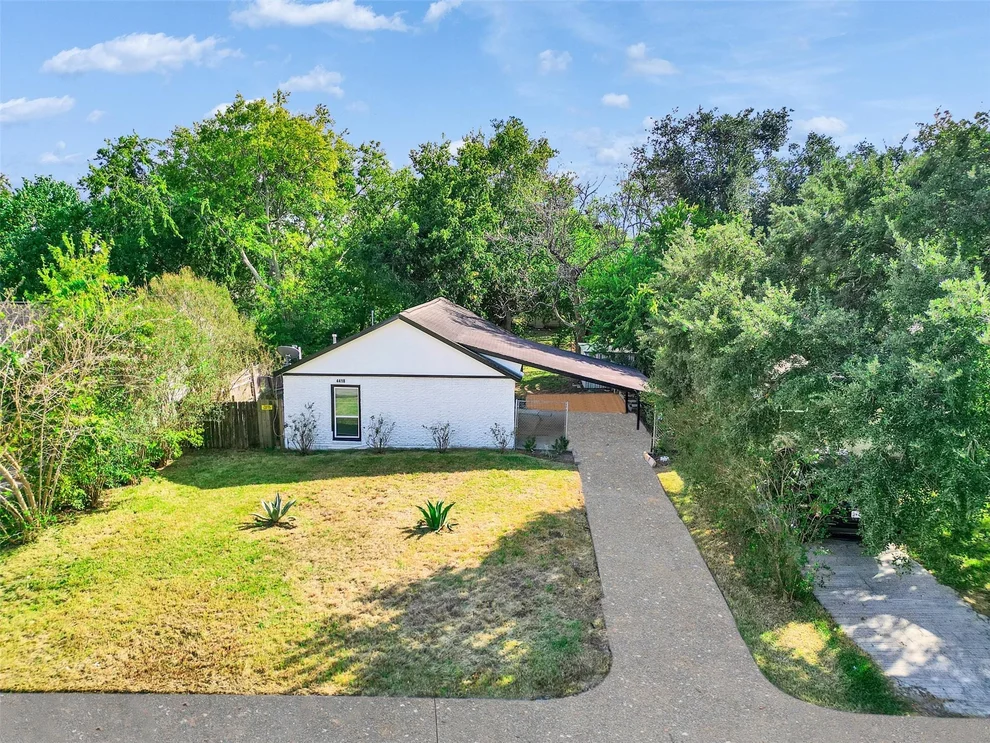 Unit for sale at 4418 Dacca Drive, Houston, TX 77047