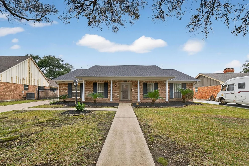 Unit for sale at 1319 Saxony Lane, Houston, TX 77058