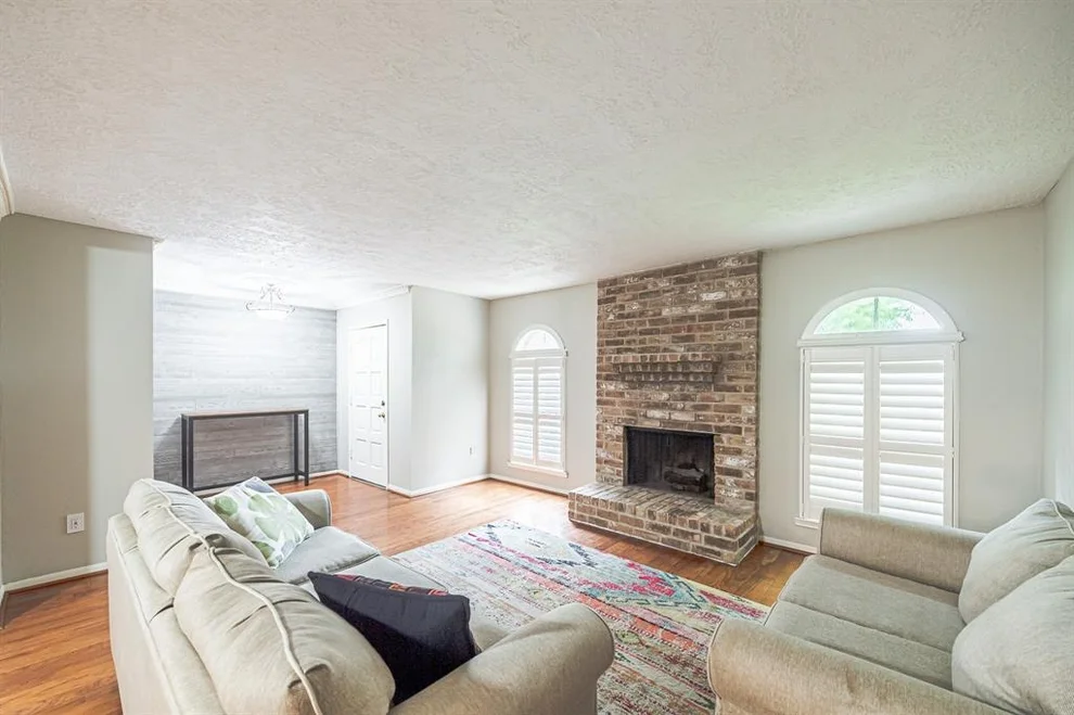 Unit for sale at 11820 Southlake Drive, Houston, TX 77077