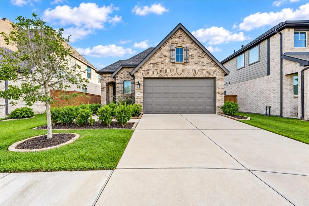 Unit for sale at 920 Pismo Creek Lane, Katy, TX 77493