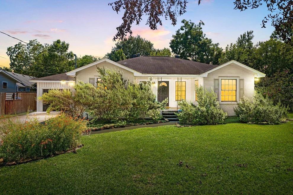 Unit for sale at 10604 Park Lane, Houston, TX 77093