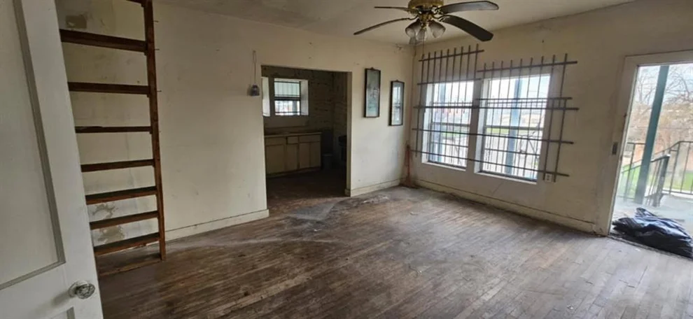 Unit for sale at 2114 Wayside Drive, Houston, TX 77011