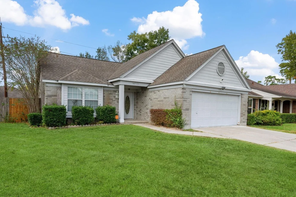 Unit for sale at 18711 Yaupon Trail, Humble, TX 77346