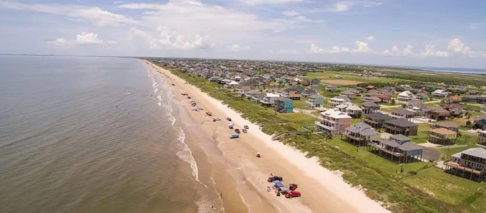 Unit for sale at 983 W Verdia Drive, Crystal Beach, TX 77650