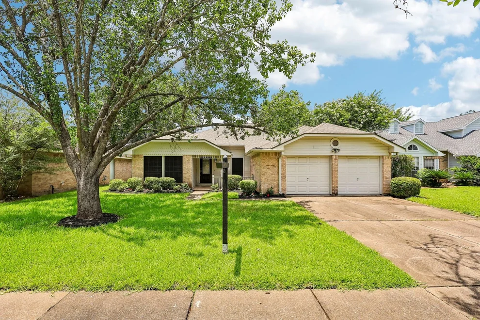 Unit for sale at 3222 Kempwood Drive, Sugar Land, TX 77479