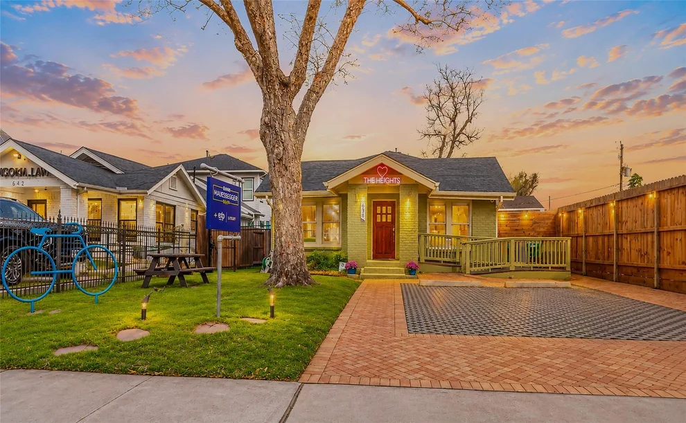 Unit for sale at 638 Heights Boulevard, Houston, TX 77007