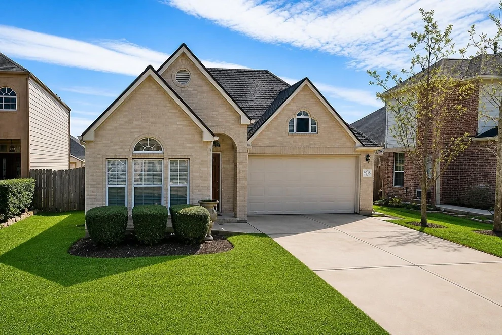 Unit for sale at 9238 Clearwood Landing Boulevard, Houston, TX 77075