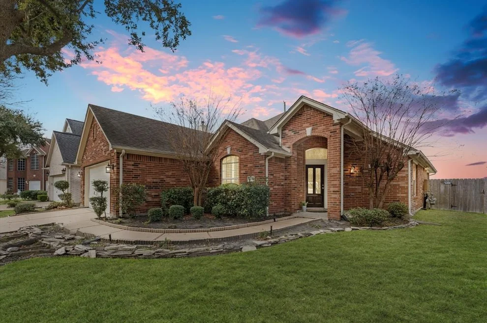 Unit for sale at 5035 Barstow Bend Ln, Katy, TX 77449