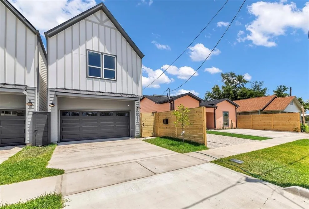Unit for sale at 6933 Avenue Q, Houston, TX 77011
