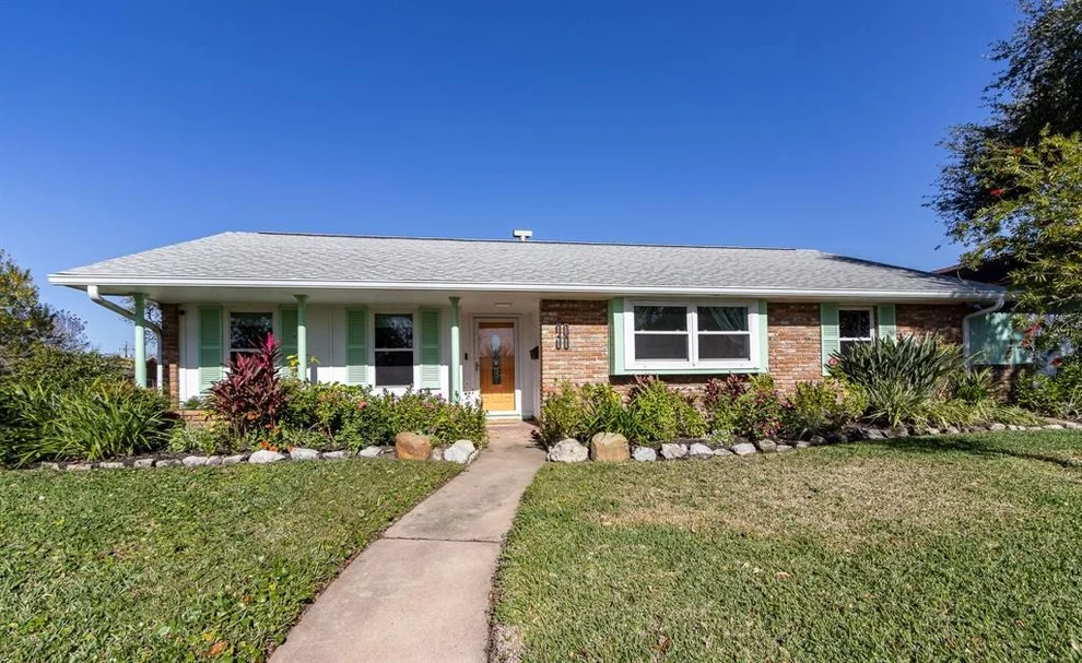 Unit for sale at 38 Willow Lane, Galveston, TX 77551