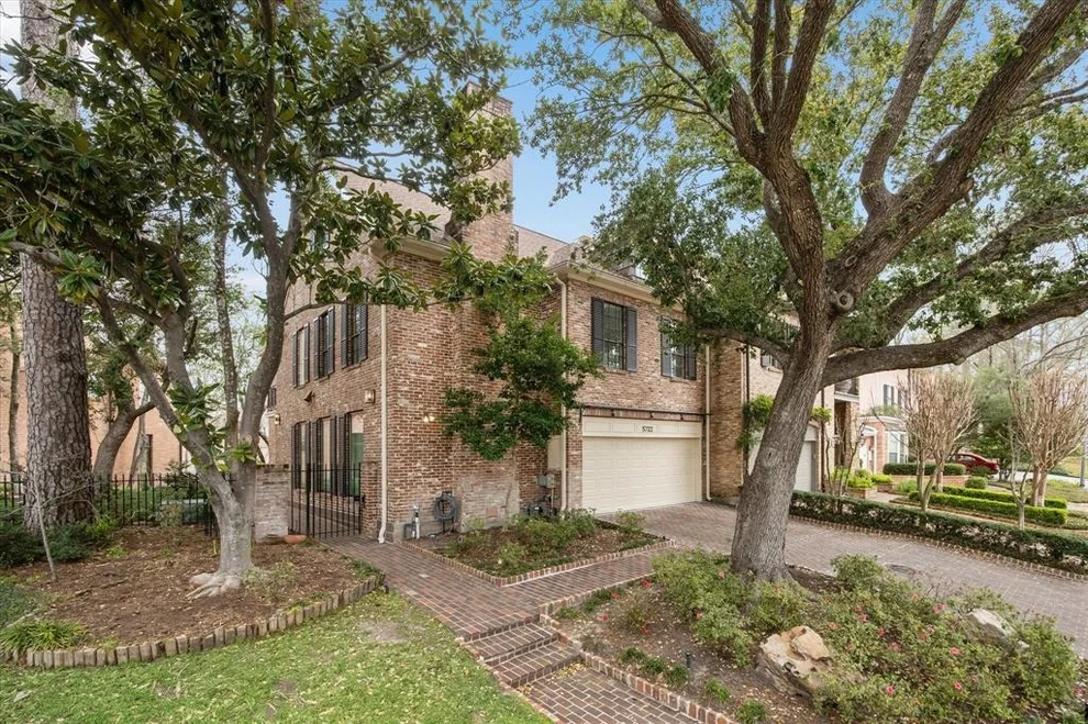 Unit for sale at 5722 Indian Circle, Houston, TX 77057