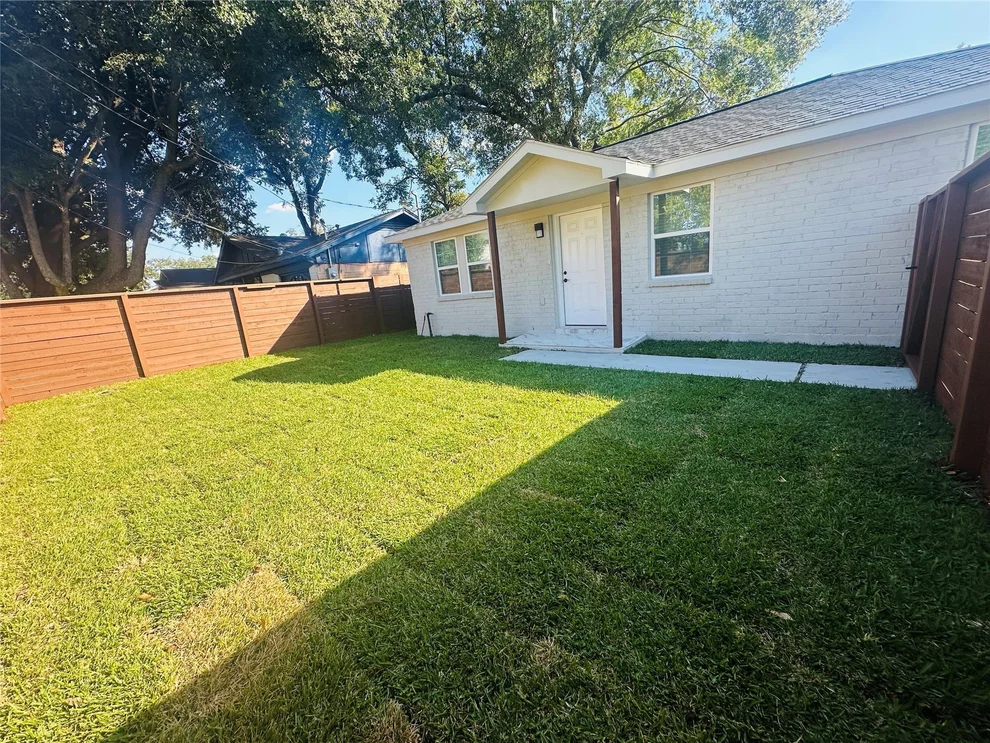 Unit for sale at 2531 Walcott Lane, Houston, TX 77088