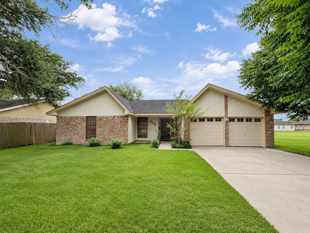 Unit for sale at 708 Shady Lane, La Marque, TX 77568