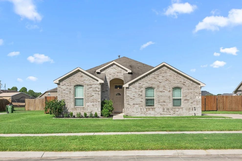 Unit for sale at 105 Sam Drive, Dayton, TX 77535