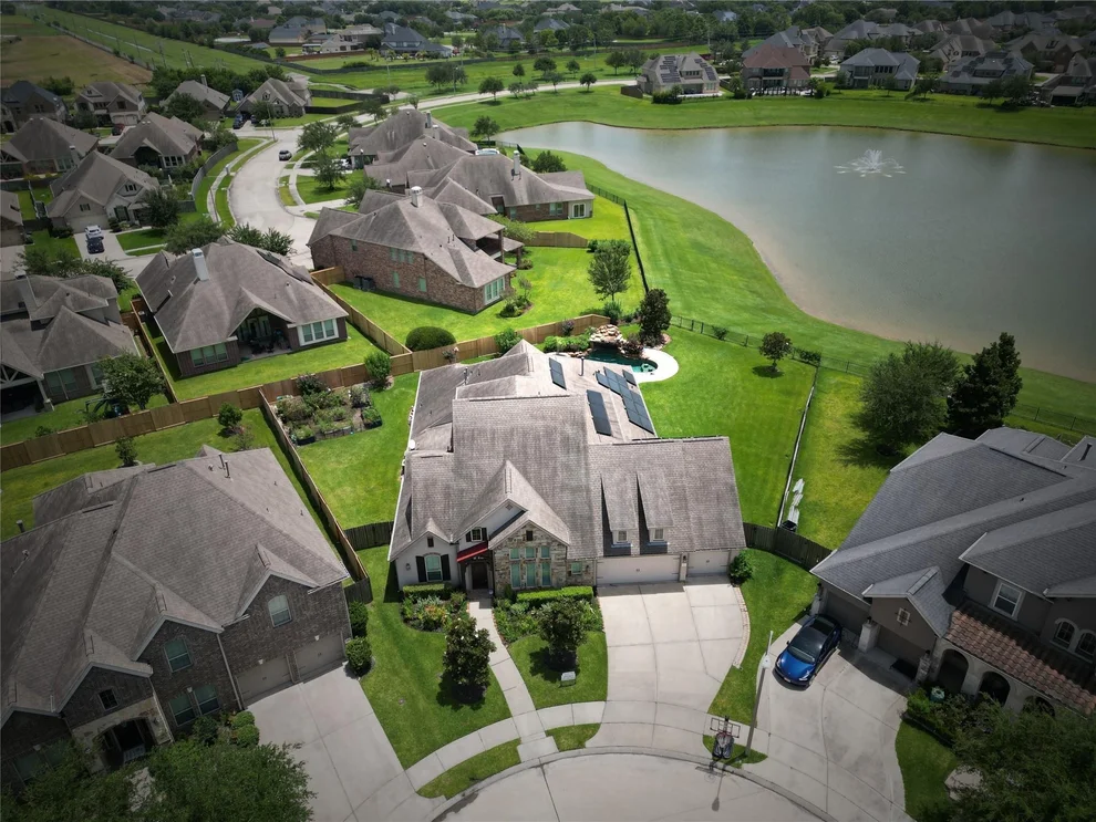 Unit for sale at 1433 Hicks Field Lane, League City, TX 77573