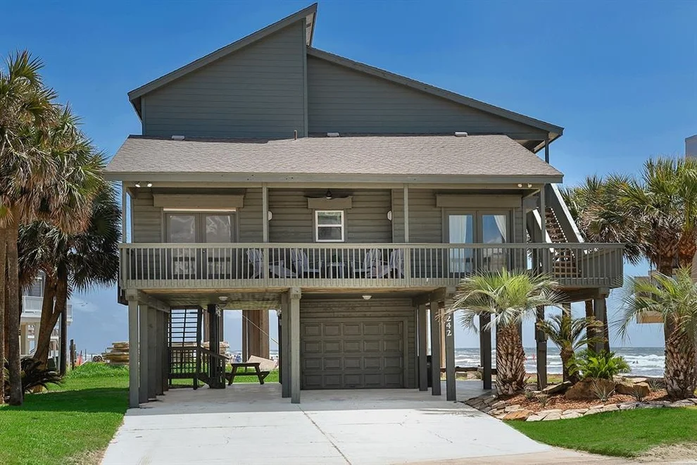 Unit for sale at 4242 Pelican Lane, Galveston, TX 77554