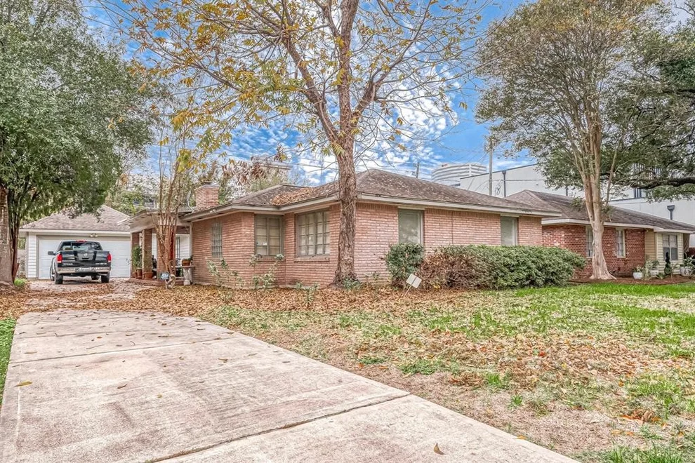 Unit for sale at 2312 Suffolk Drive, Houston, TX 77027