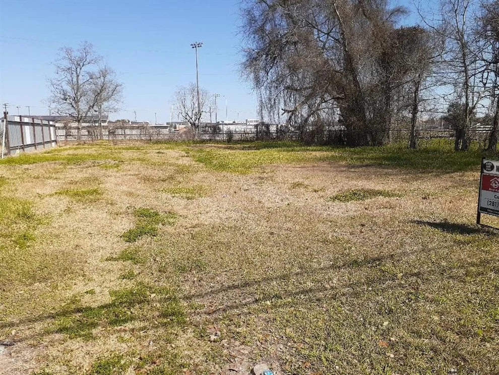 Unit for sale at 1112 Johnson Street, Baytown, TX 77520