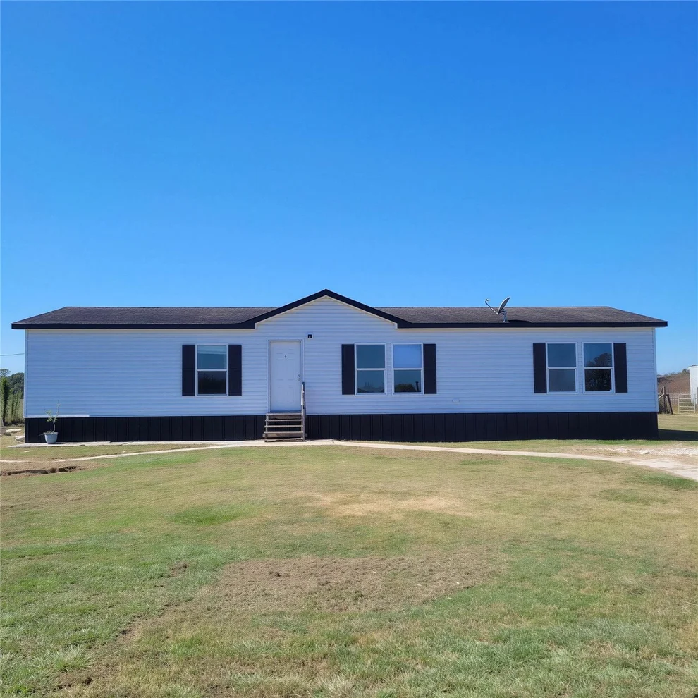 Unit for sale at 740 County Road 164, Boling, TX 77420