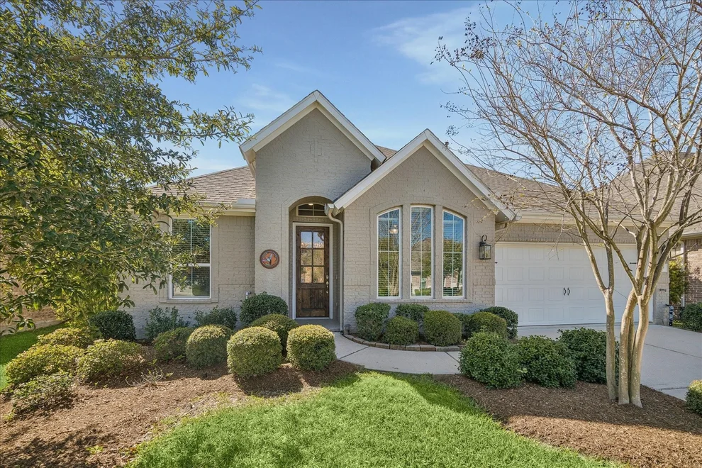 Unit for sale at 15 Overland Heath Drive, Tomball, TX 77375