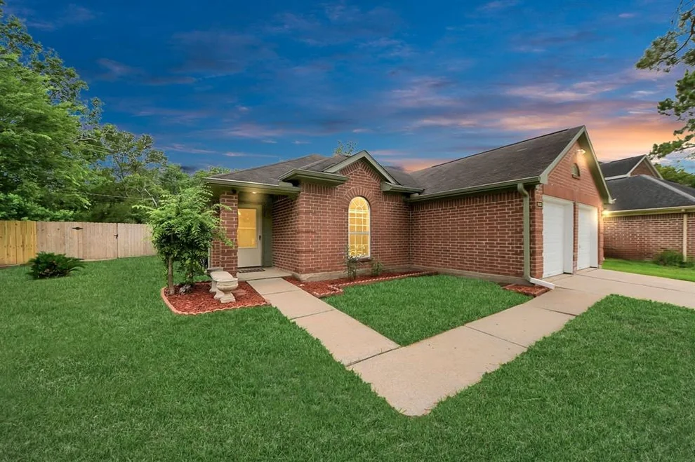 Unit for sale at 1806 Manor Circle, Rosenberg, TX 77471