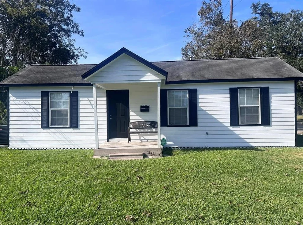 Unit for sale at 2102 N Galveston Avenue, Pearland, TX 77581