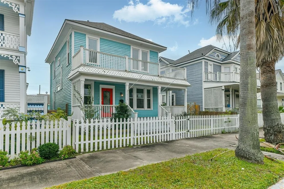 Unit for sale at 1511 Avenue M, Galveston, TX 77550